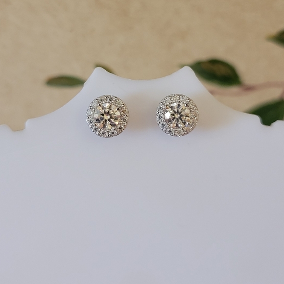 1 Carat Halo Certified Moissanite Stud Earrings NEW - Picture 8 of 15